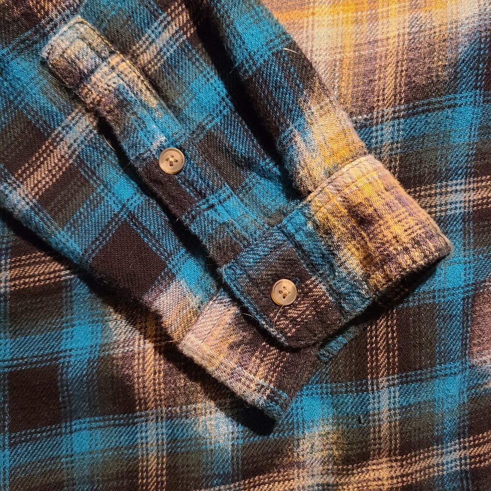 Flannel - Picture 4 of 6